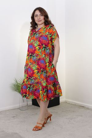 RENKTE V YAKA CEPLİ VOLANLI BÜYÜK BEDEN OTANTİK ELBİSE