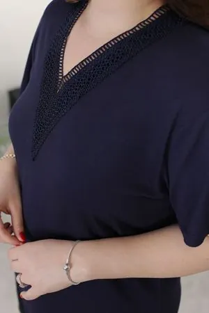 RENKTE DANTEL GÜPÜR BÜYÜK BEDEN LACİVERT BLUZ