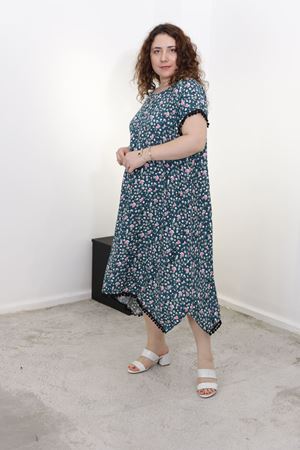 RENKTE KOL ETEK UCU PONPON DETAY BÜYÜK BEDEN OTANTİK ELBİSE