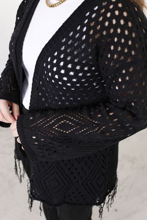 RENKTE ÖRGÜLÜ MEVSİMLİK TRİKO SİYAH HIRKA