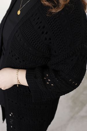 RENKTE MEVSİMLİK TRİKO SİYAH HIRKA