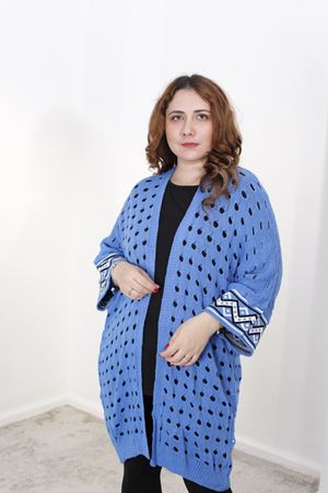 RENKTE KOLU OTANTİK MAVİ TRİKO HIRKA