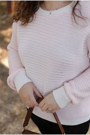 RENKTE PUDRA BEYAZ ŞERİTLİ TRİKO KAZAK