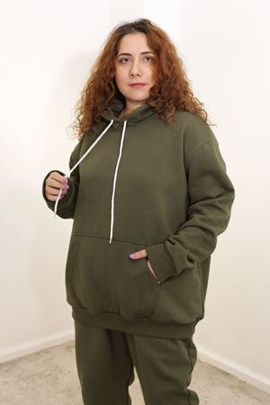 RENKTE BATTAL ÜÇ İPLİK ŞARDONLU CEPLİ HAKİ EŞOFMAN TAKIMI