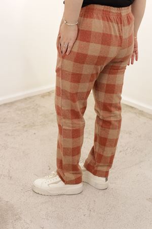 RENKTE DESENLİ KAŞE PANTOLON