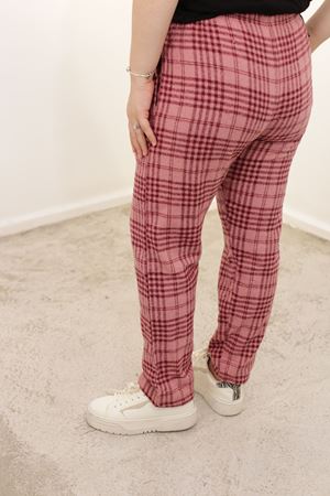 RENKTE DESENLİ KAŞE PANTOLON