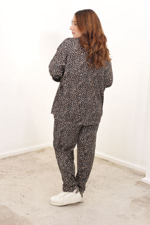 RENKTE ÖZEL ÜRETİM DESENLİ BÜYÜK BEDEN PİJAMA TAKIMI