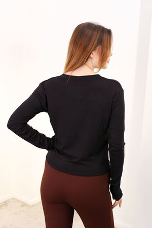 RENKTE ORJİNAL MARKA BÜYÜK BEDEN V YAKA SİYAH BLUZ