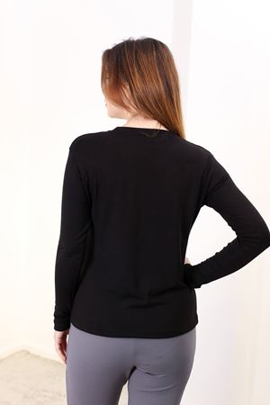 RENKTE ORJİNAL MARKA BÜYÜK BEDEN BASİC YAKA SİYAH BLUZ