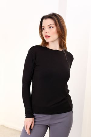 RENKTE ORJİNAL MARKA BÜYÜK BEDEN BASİC YAKA SİYAH BLUZ