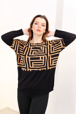 RENKTE YARASA KOLLU SİYAH DESENLİ BLUZ