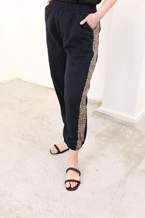 RENKTE BÜYÜK BEDEN ŞARDONLU YANLARI LEOPARLI EŞOFMAN ALTI