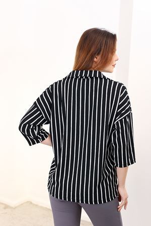 RENKTE POLO YAKA SİYAH ÇİZGİLİ BLUZ