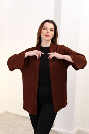 RENKTE GENİŞ KESİM KAHVERENGİ KİMONO CEKET