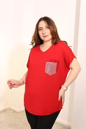 RENKTE BÜYÜK BEDEN CEP TAŞLI KIRMIZI BLUZ