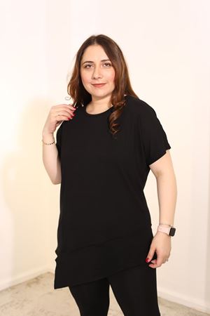 RENKTE BÜYÜK BEDEN ASİMETRİK SİYAH BLUZ