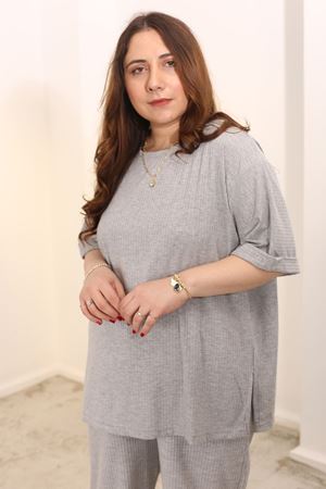 RENKTE BATTAL BEDEN GRİ KAŞKORSE TAKIM