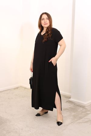 RENKTE BÜYÜK BEDEN SIRTI HALKALI SİYAH ELBİSE