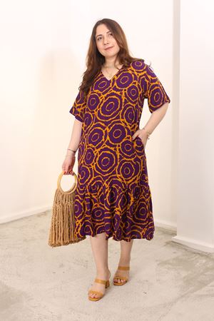 RENKTE BÜYÜK BEDEN DESENLİ İTHAL DOKUMA ELBİSE