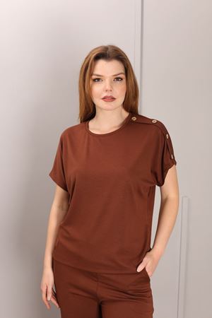 RENKLİA OMUZU DÜĞMELİ KAHVERENGİ TAKIM