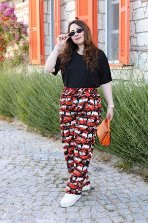 RENKTE ÖZEL ÜRETİM BATTAL DESENLİ OTANTİK PANTOLON