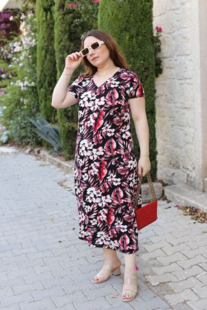 RENKTE BÜYÜK BEDEN DESENLİ ELBİSE