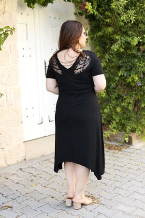 RENKTE BÜYÜK BEDEN MELEK KANATLI SİYAH ELBİSE