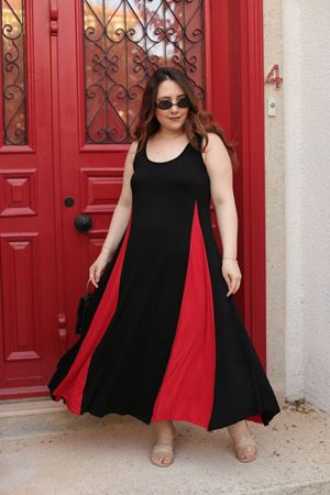 RENKTE BÜYÜK BEDEN ESNEK KALIN ASKILI ELBİSE