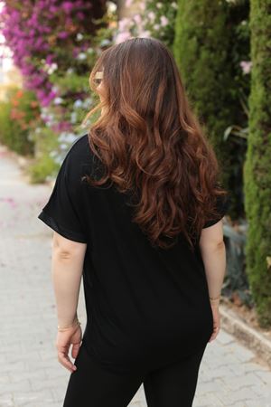 RENKTE BÜYÜK BEDEN OMUZ DEKOLTELİ LEOPAR DETAY SİYAH BLUZ