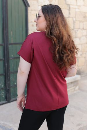RENKTE BÜYÜK BEDEN CEPLİ BORDO BLUZ