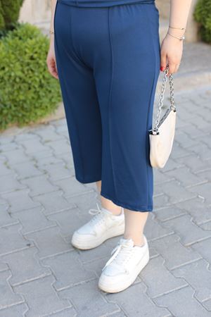 RENKTE BÜYÜK BEDEN LACİVERT TAKIM