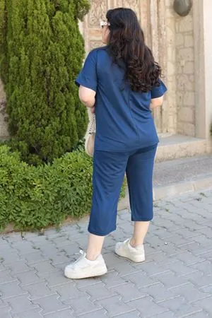 RENKTE BÜYÜK BEDEN LACİVERT TAKIM