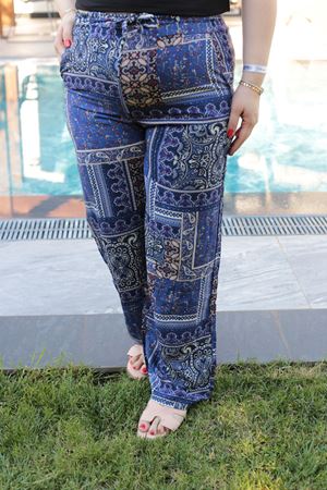 RENKTE BÜYÜK BEDEN DESENLİ PANTOLON