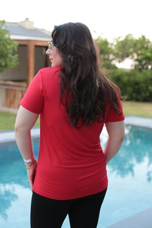 RENKTE BÜYÜK BEDEN U YAKA KIRMIZI BLUZ