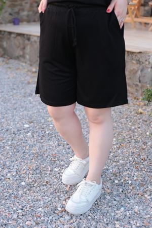 RENKTE BÜYÜK BEDEN SİYAH ŞORTLU TAKIM