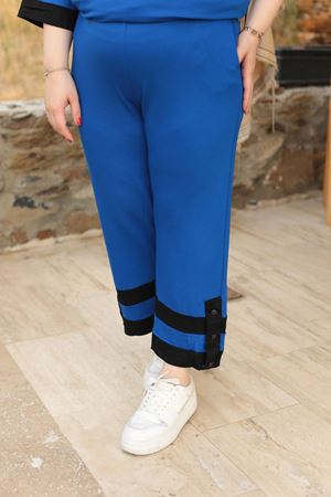 RENKTE BÜYÜK BEDEN ŞERİT DETAY MAVİ TAKIM