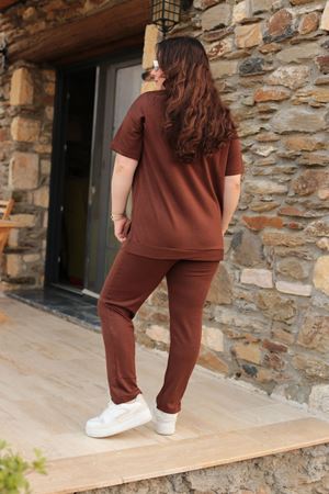 RENKTE BÜYÜK BEDEN BASKI DETAY İTHAL KUMAŞ TAKIM