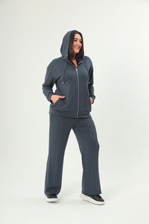 RENKTE BÜYÜK BEDEN TASARIM ANTRASİT EŞOFMAN TAKIMI