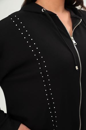 RENKTE BÜYÜK BEDEN TASARIM SİYAH EŞOFMAN TAKIMI