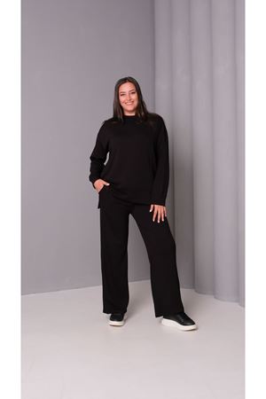 RENKTE BÜYÜK BEDEN SİYAH EŞOFMAN TAKIMI