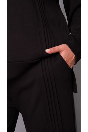 RENKTE BÜYÜK BEDEN SİYAH EŞOFMAN TAKIMI