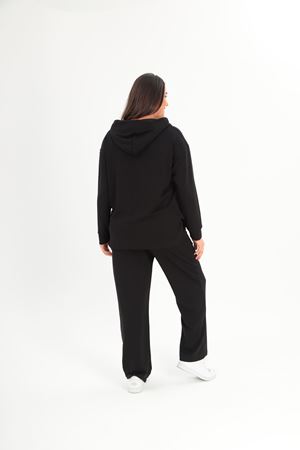 RENKTE BÜYÜK BEDEN CEPLİ FERMUALI SİYAH EŞOFMAN TAKIMI