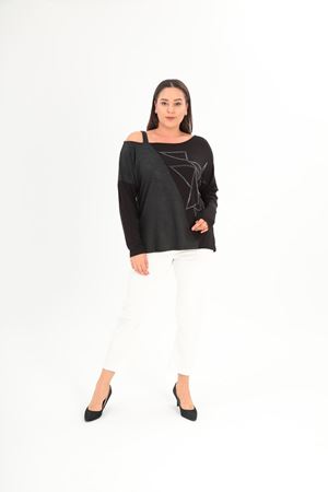 RENKTE BÜYÜK BEDEN DERİ GARNİLİ OMUZ DEKOLTELİ BLUZ