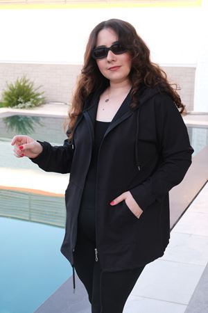 RENKTE BÜYÜK BEDEN KANGURU CEPLİ CEKET