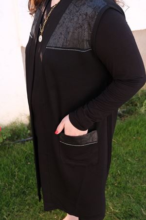 RENKTE BÜYÜK BEDEN TAŞ DETAY SİYAH ESNEK YELEK