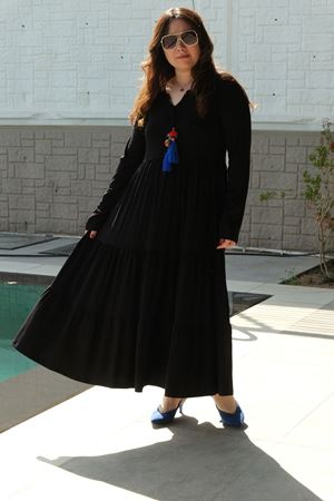 RENKTE BÜYÜK BEDEN PÜSKÜL DETAY ELBİSE