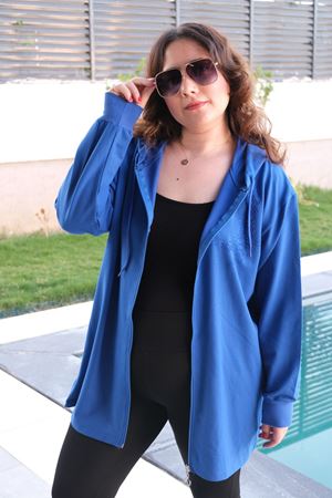 RENKTE BÜYÜK BEDEN KUŞ TAŞ DETAYLI SAKS CEKET