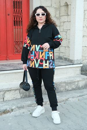 RENKTE BÜYÜK BEDEN DESEN DETAY TASARIM EŞOFMAN TAKIMI