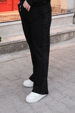 RENKTE BÜYÜK BEDEN TAŞLI TASARIM EŞOFMAN TAKIMI