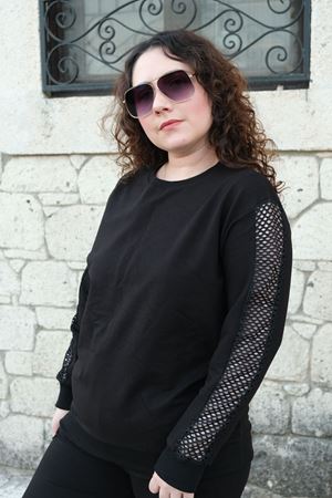 RENKTE BÜYÜK BEDEN FİLELİ SİYAH EŞOFMAN TAKIMI